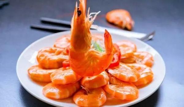 煮虾时,万万不可直接下锅煮,多加一步,虾肉不腥,鲜嫩有弹性