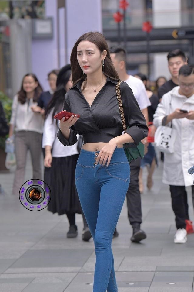 女性 打底裤的搭配气质卓然,穿出女性独有风格,好看又甜美!