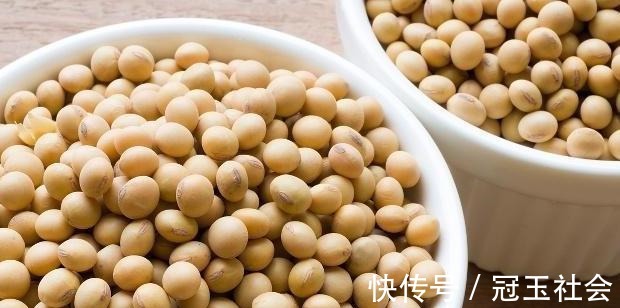 生病|脾胃虚弱易生病,坚持三件事,常吃四样东西,脾胃慢慢渐好!