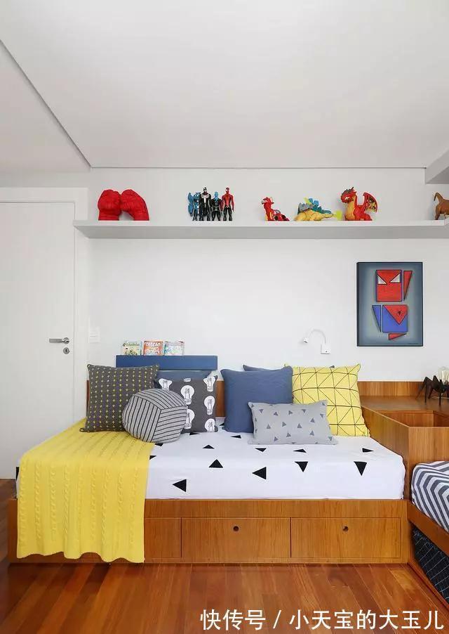 收纳|儿童房不做上下铺,现在流行2张床靠墙放,中间转角收纳柜