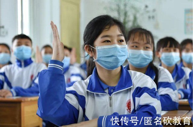 学习成绩 初中生“发型标准”出炉，男生发型还能接受，女生却被新发型丑哭