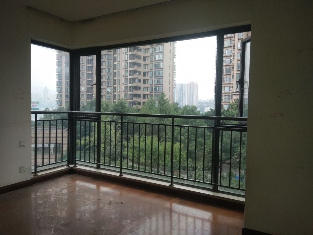 二手房|为孩子上学购置的二手房,从满屋狼藉到光彩夺目,只花费了25万元