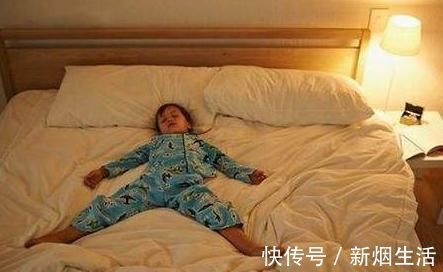 监控|5岁儿子独睡一张大床，却跟妈妈说“挤”，宝妈看到监控流下眼泪
