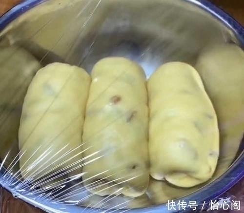 面包不用烤,上锅一蒸就好了,教你在家这样做,比蛋糕店还好吃