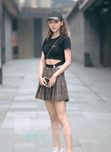 气质|个性时尚的美女街拍骨感的美女,散发迷人气质