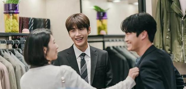 回看《海岸村恰恰恰》的多个配角,浓浓的人情味下引发共鸣