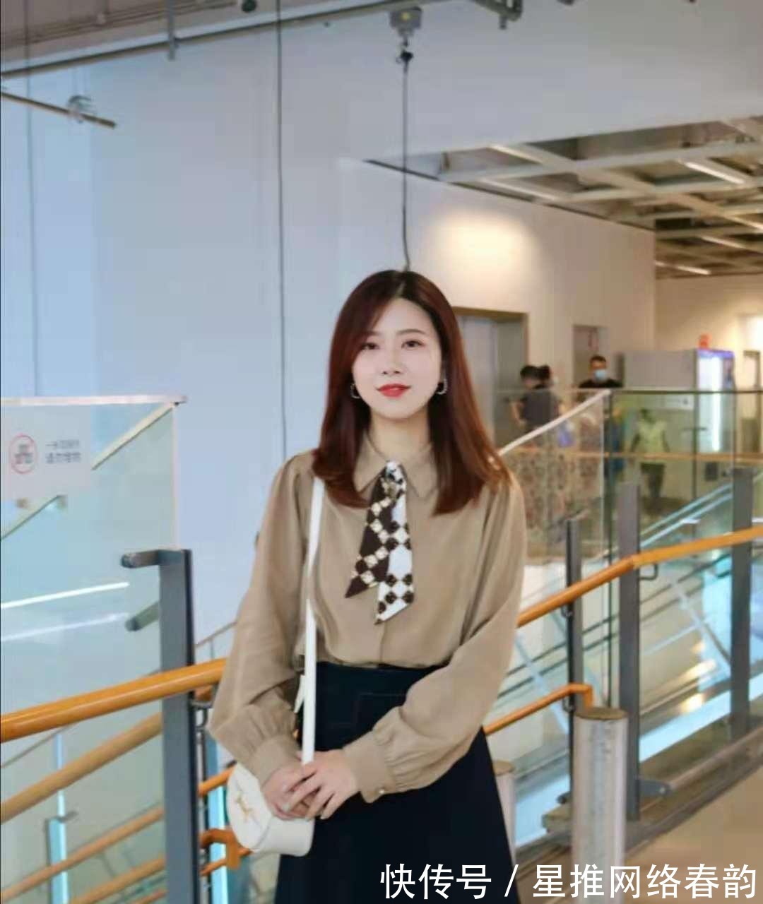 小单鞋|早秋衬衫怎么搭配好看