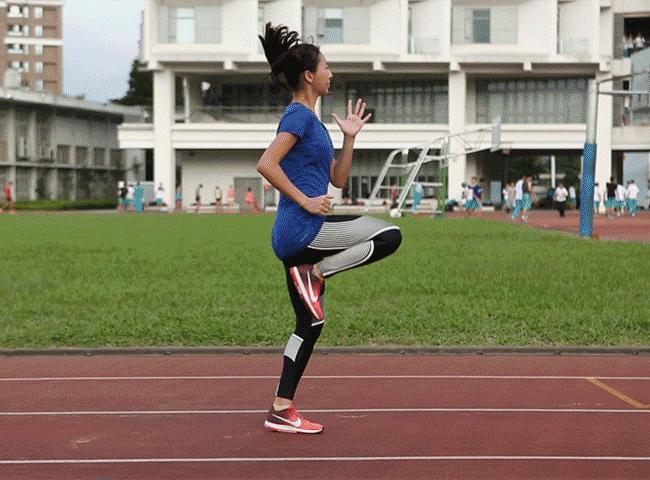 运动|山东一男子，每天坚持夜跑5公里，一年后，他得到了什么？