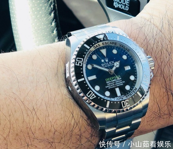 哥们|身边哥们都戴起鬼来，我也不甘落后，戴块劳力士渐变鬼王