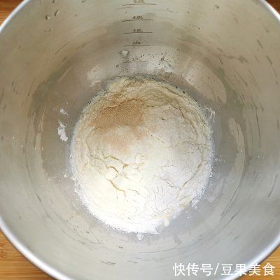 窝蜂|红丝绒渐变色吐司