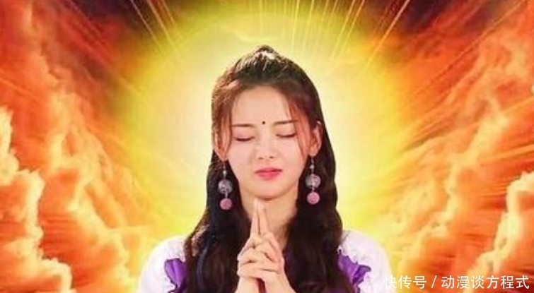 好友|杨超越同一届好友陈语嫣,现身迪士尼工作,网友:两人差距太明显