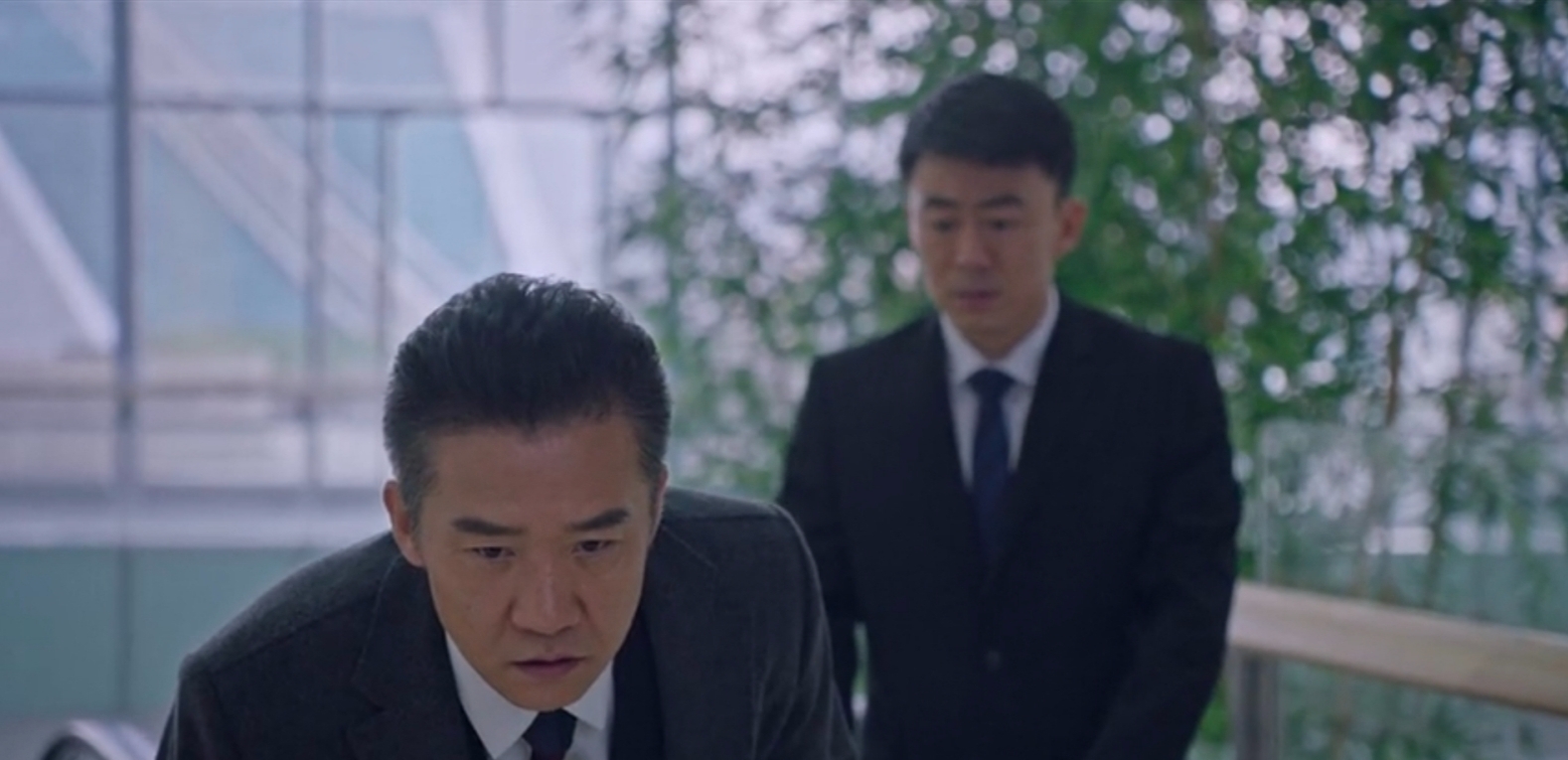 突围悲情戏:全员演技过关,只有他是唯一败笔,仅剩贪欲毫无情感