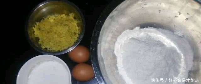 烙饼|开水烫面还是抹油?大厨教你一招,烙饼香软还出层