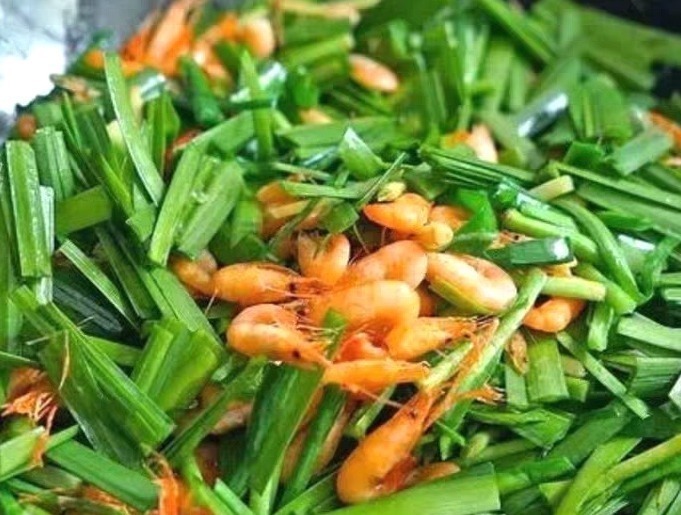 清肠高手被发现，每天炒一盘，大肚腩消失了，排出毒素，腰围细了