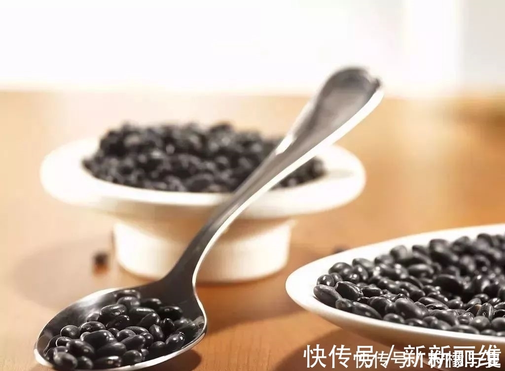 黑豆浆|黑豆加它一起煮，轻松甩掉大肚腩，还能软血管、稳血压!