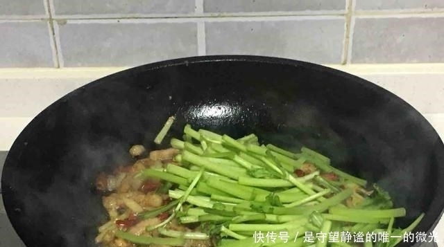 營養師|夏天少吃土豆南瓜，多吃這菜，3元錢1斤便宜又鮮美，常吃睡得香