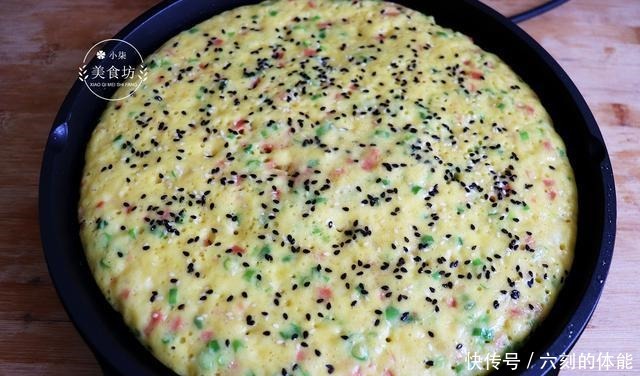 我家玉米从不煮着吃,加3个鸡蛋,不用蒸不用炒,出锅孩子抢着吃