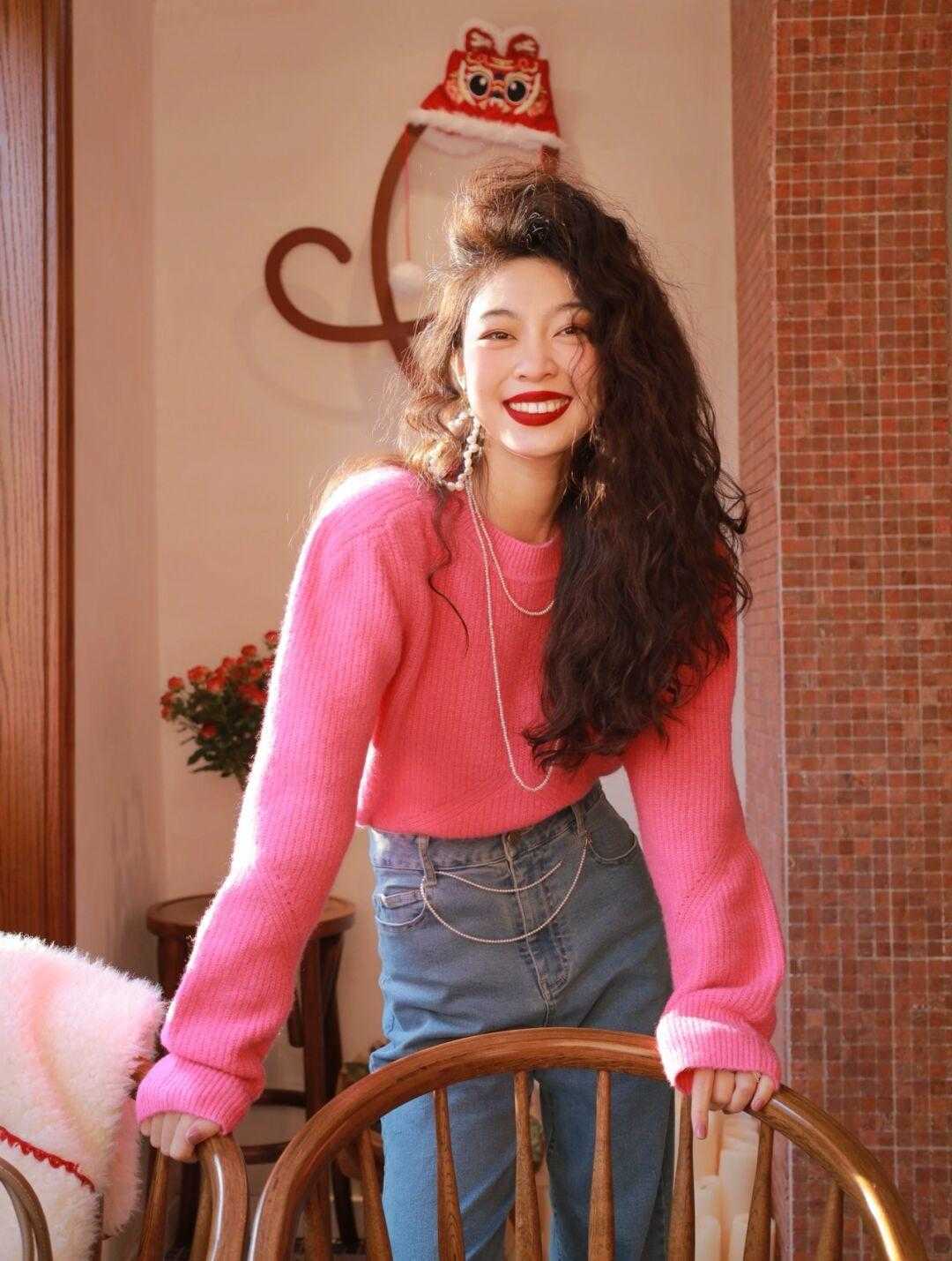 针织 温柔浪漫的小清新穿搭示范,这几套简约又日常,照着穿准没错