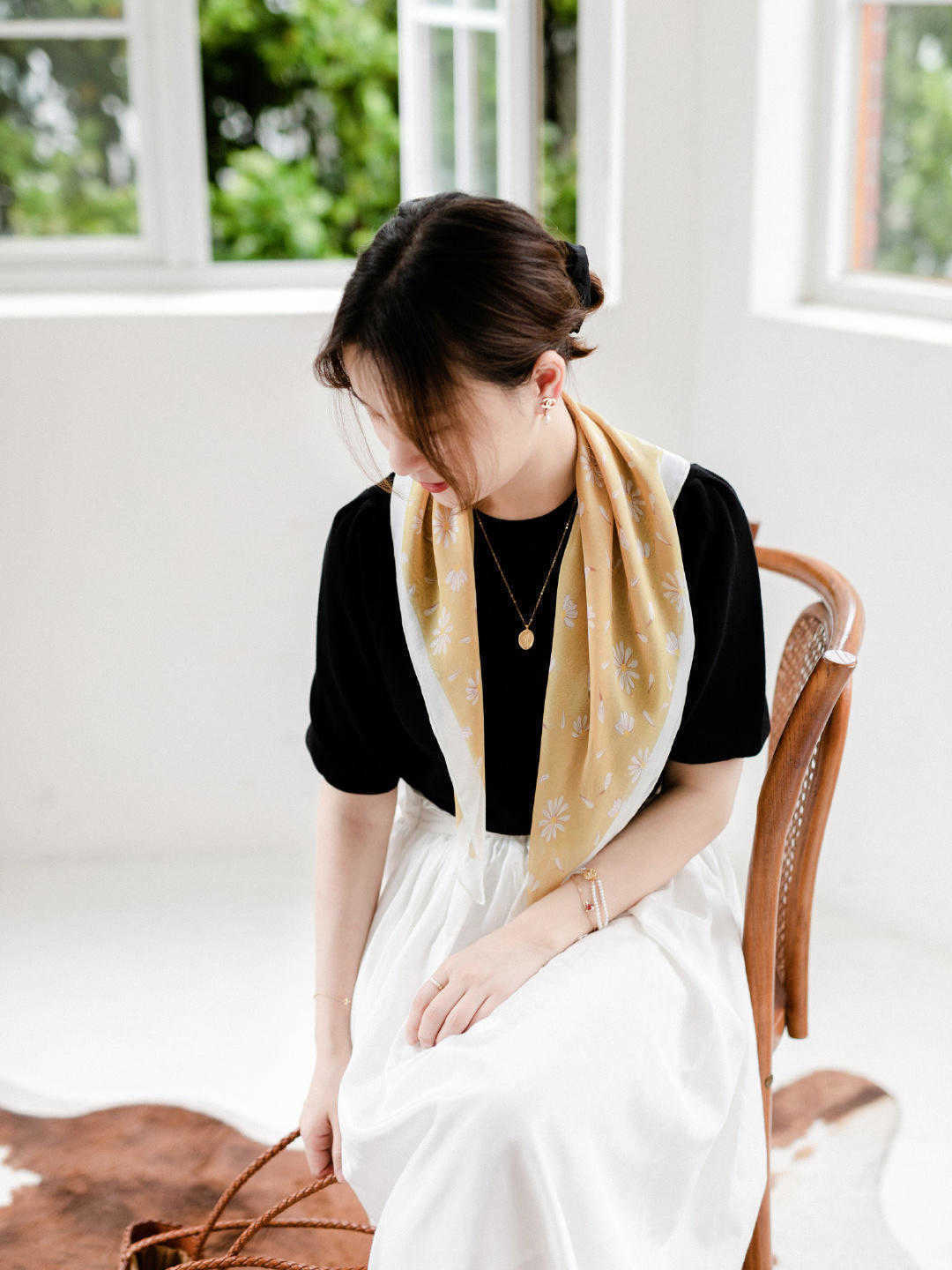 淑女鞋|原来秋天的正确打开方式是这样的,针织衫搭配裙子,温柔到骨子里了