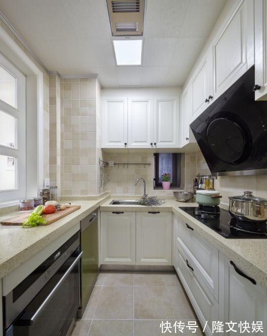 邻居|老公只是在客厅打了一排柜子,邻居都拍照参考,装修师傅也夸聪明