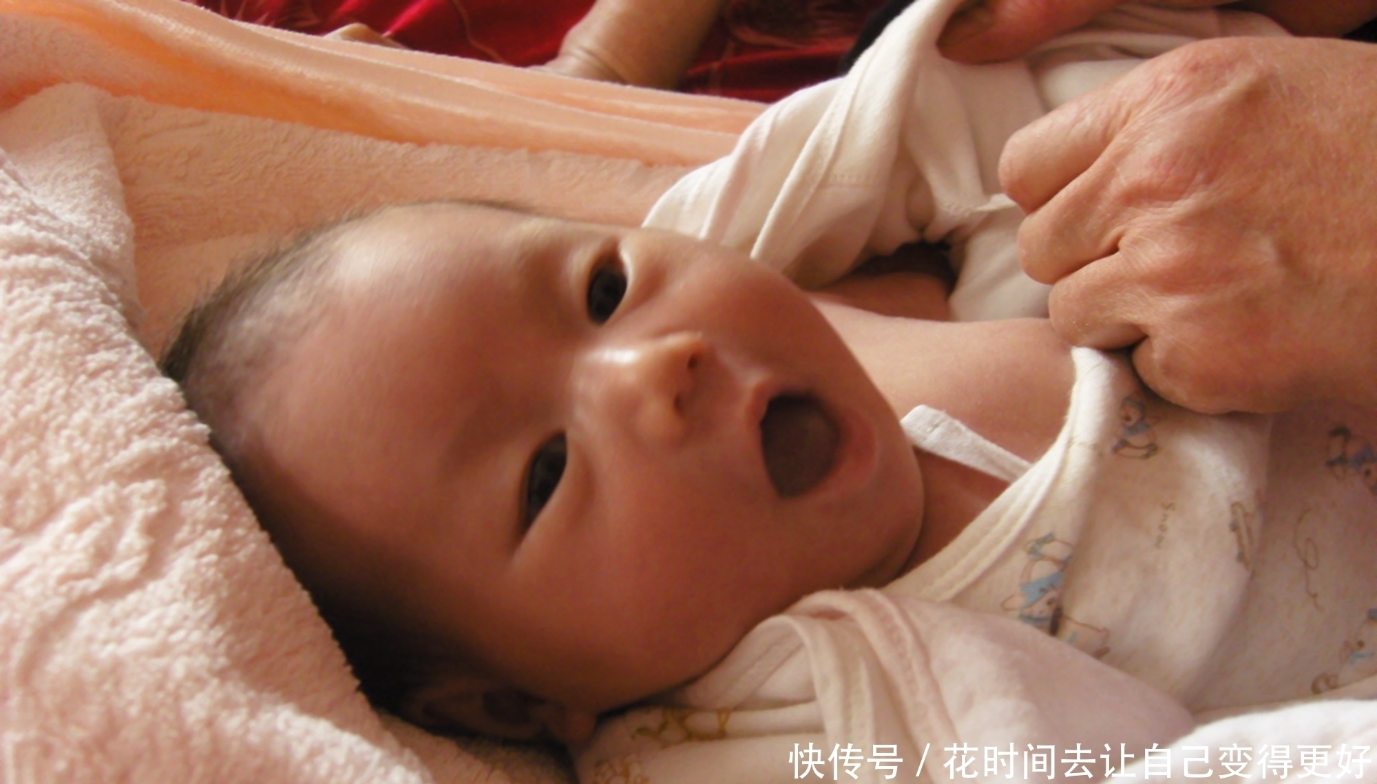 婴儿|婴儿啥时候能用眼睛“识别”妈妈的脸?专家:时间比你想象的要早