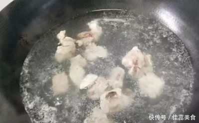 失眠最怕這道湯，隔2天喝1碗，一覺睡到自然醒，想睡不著都難