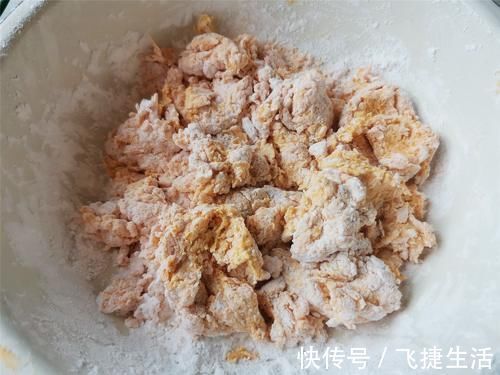 零食|零食不用买,教你用南瓜做小零食,比南瓜饼好吃,大人小孩都喜欢