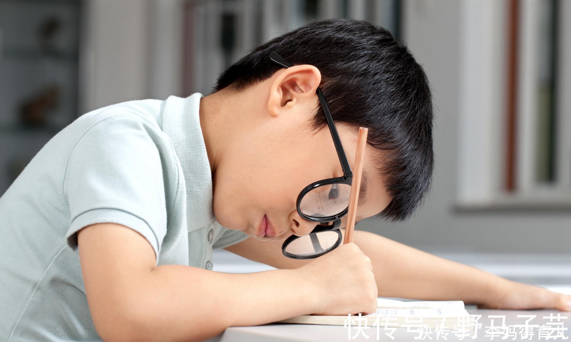 中小学生|做了这么多年的眼保健操,近视还是防不胜防,弄清原因感觉被蒙了