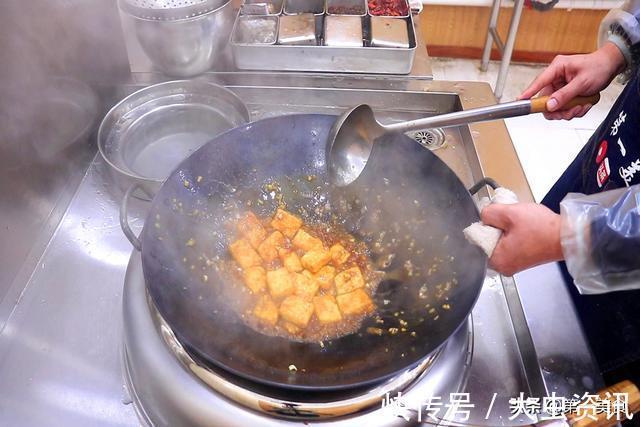 煎豆腐|天凉了，要多吃“植物肉”！3块1斤、蛋白质丰富，和葱是绝配