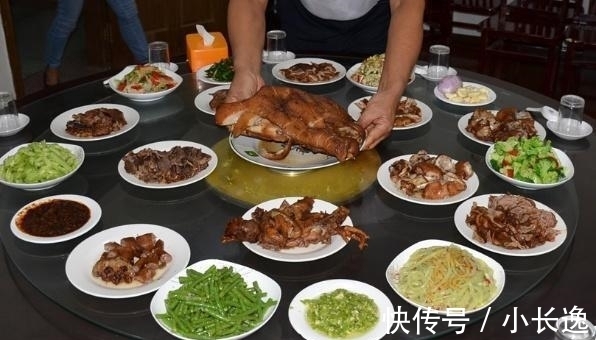跨省|6旬老人做“猪头宴”一桌588元，每天只做三桌，有顾客跨省来吃