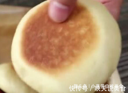 一碗面粉，三个鸡蛋，不加1滴水，做出来的美食比馒头面包好美味