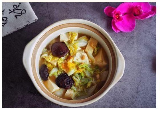 豆腐|砂锅白菜豆腐煲,秋天就爱这个味儿,解馋瘦身又美味