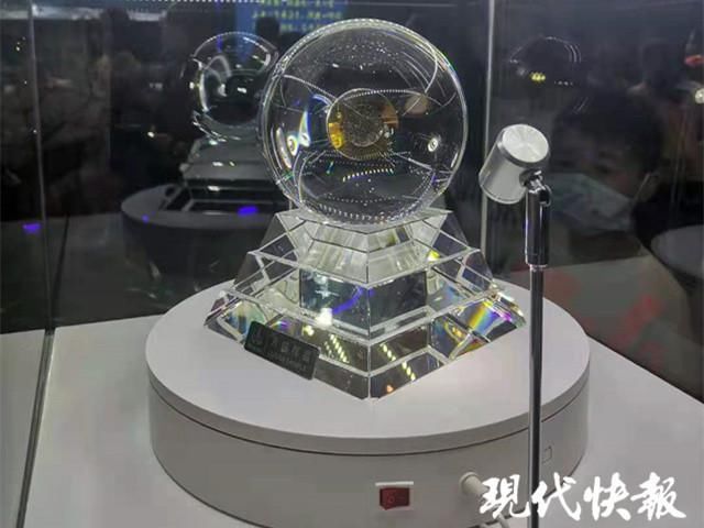 科技 “这是离月球最近的一次！”深空深海重大科技成果展受热捧