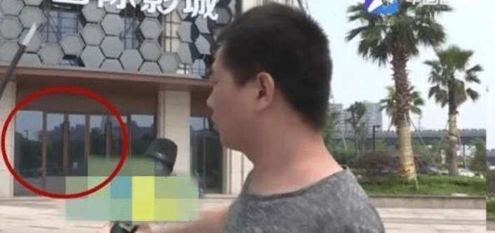 赵先生|男子花32万开餐厅,装修到一半发现周围商铺都倒了,原来自己被忽悠了