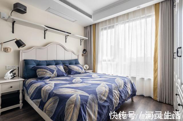 沙发|90平小三室，沙发不靠墙后面砌个矮柜，隔断餐厅，卫生间隔断巧妙