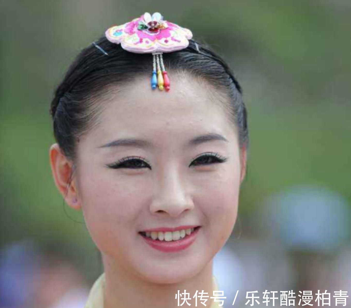 房子|朝鲜的普通家庭，房子装修成啥样子这都算豪宅了