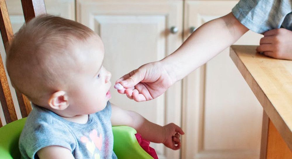 医生|孩子1岁脸上“产钳印”不消,找医生被反驳,宝妈无言以对