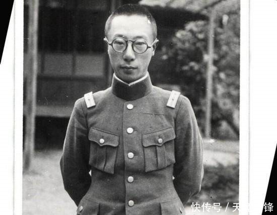 不当|末代皇帝溥仪和他相差一岁的弟弟溥杰，当皇帝和不当皇帝的差别！