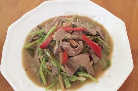 炒猪肝，别直接下锅炒，教你1招技巧，猪肝滑嫩入味，无腥味