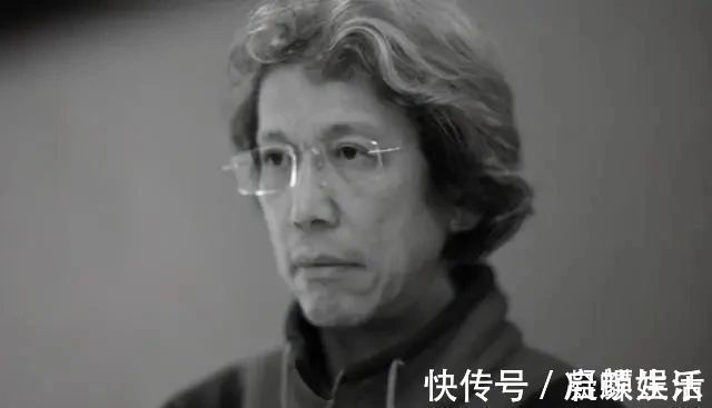 一等奖$39年前,他斩获了全国首届大学生书法大赛一等奖第一名,佩服