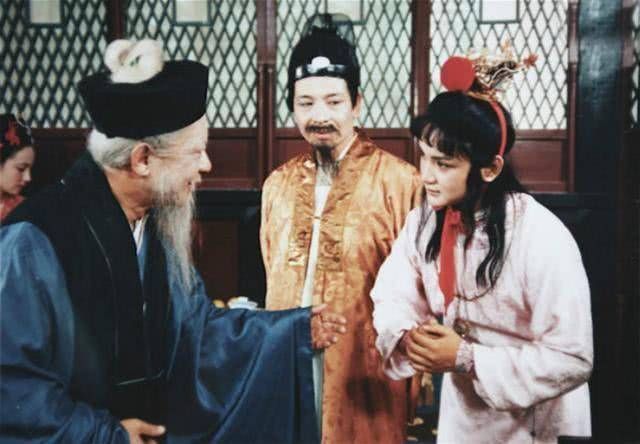 傅姑娘|这2人想当贾宝玉的老婆，1人被贾母拒绝，另1人竟是老姑娘