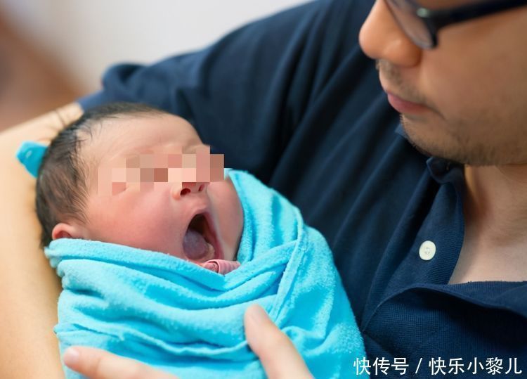 小蕊|新生儿头三个月要“抱睡”?这三点好处,宝爸宝妈要知道