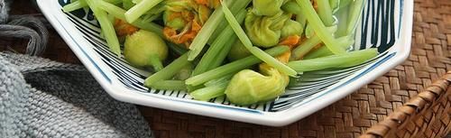 立夏前后，不吃肉也要多吃这朵花，10元钱一斤，清甜脆嫩，贵也值