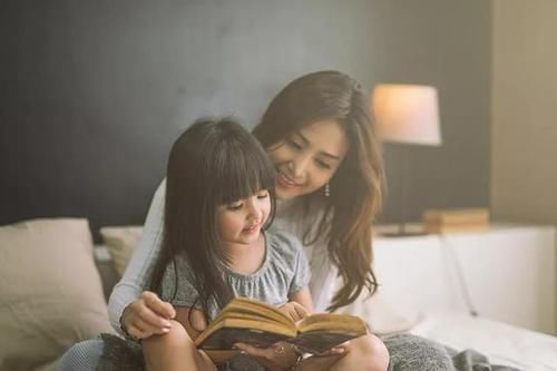 孩子|李玫瑾教授:宝宝睡觉时有这3个举动,暗示大脑发育快,智商更高