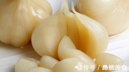 正宗的糖醋蒜的配方是什么，如何做的好吃入味？