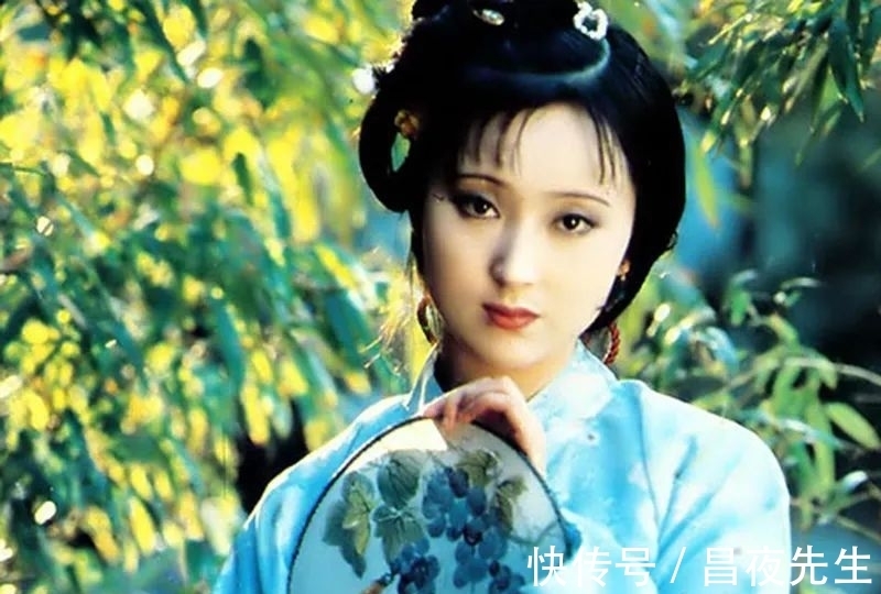 四大家族$黛玉进贾府只带一个老嬷嬷一个小丫头?巡盐御史家真有这么寒碜吗