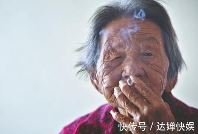 抽烟|113岁老人抽烟喝酒不运动,他说长寿很简单,只需坚持一件事