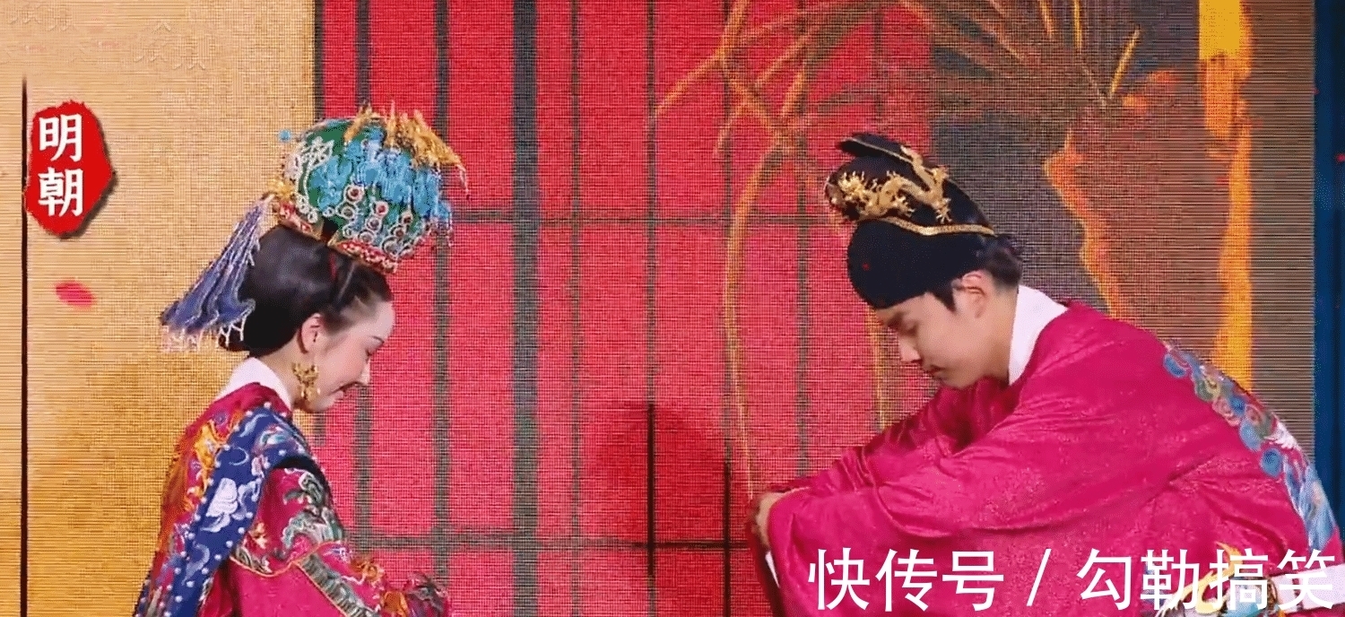 人民日报|央视七夕晚会演绎古风之美,8人主持团成亮点,《人民日报》官微点赞周深《画绢》