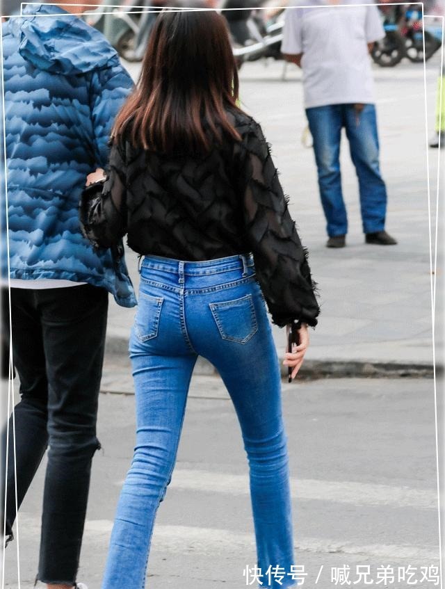 版型|牛仔裤展现出女人独立自强的态度,那简约的风格,尽显小清新范!