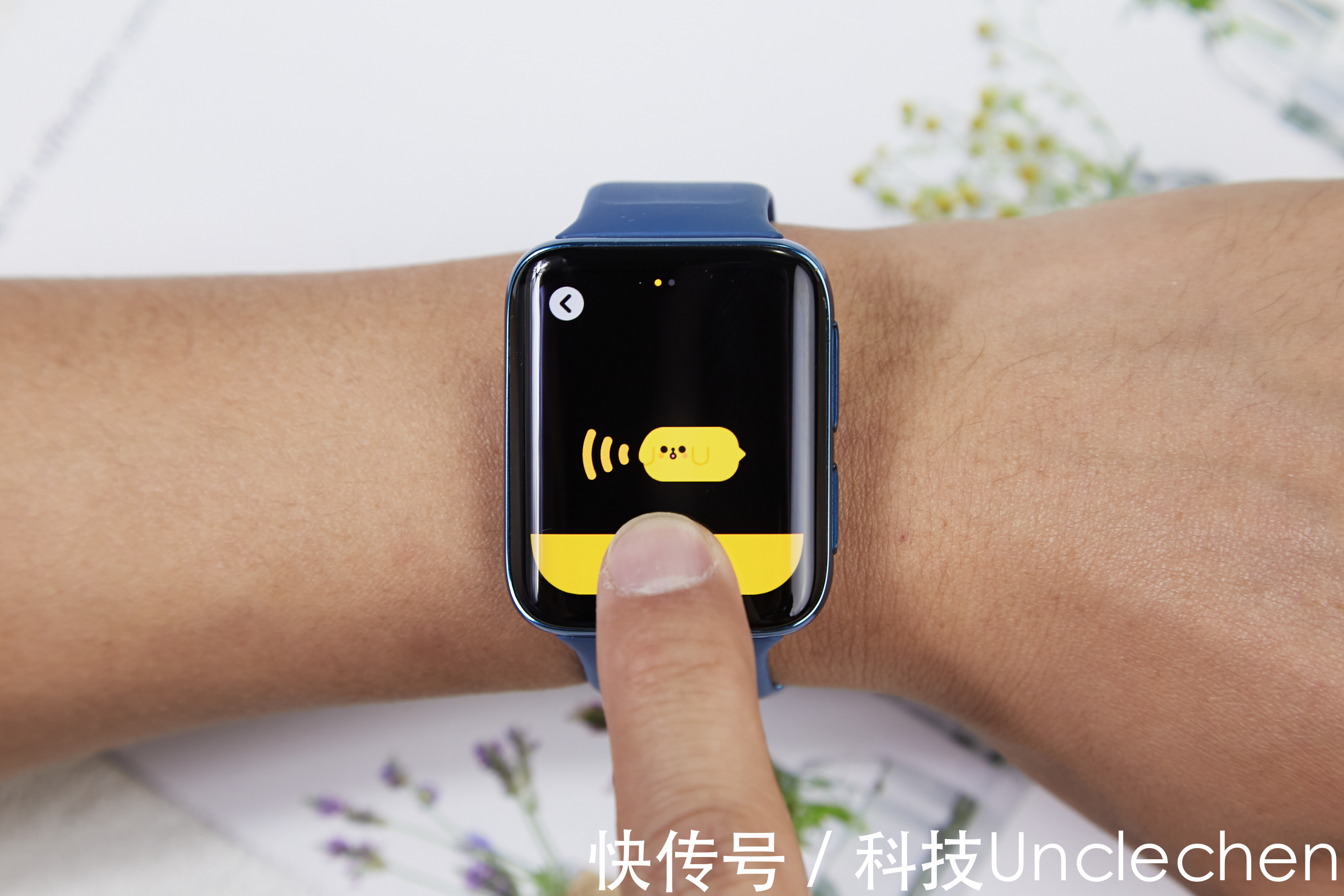 W提前收到的圣诞礼物：OPPO Watch 2！因为这个原因女友才送我？